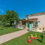 House Ulika Vikendica *