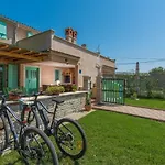 House Ulika