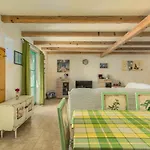 House Ulika Sisan