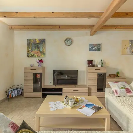 House Ulika Šišan