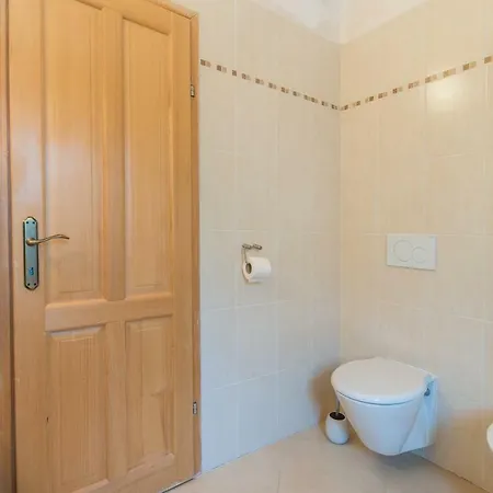 Nyaraló House Ulika Šišan