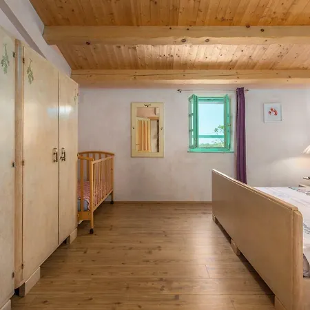 House Ulika * Šišan