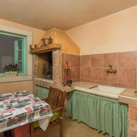 House Ulika Nyaraló